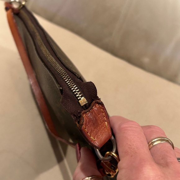 Louis Vuitton Pouchette accessories in monogram🤎🧡 - Picture 7 of 15